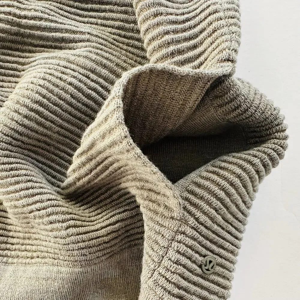 Lululemon Sit In Lotus Wrap Grey Sage Green Size L/XL Merino Wool Cardigan $148 - Picture 7 of 10